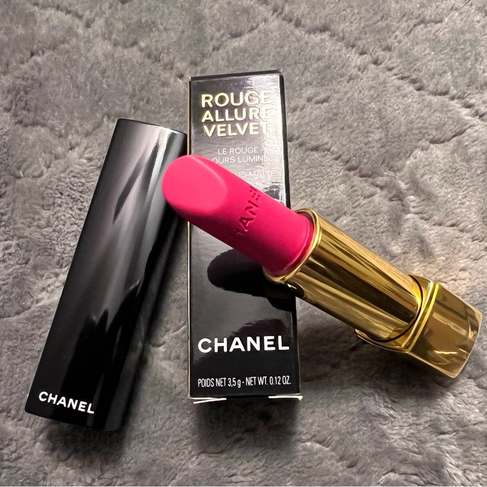 💯Auth BNIB Chanel Rouge Allure Velvet Lipstick #45 Intense